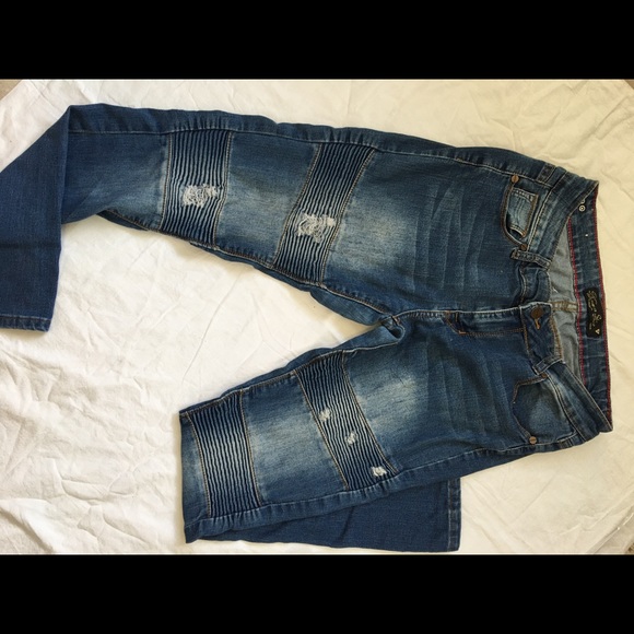 Roma Studio Denim - Roma studio skinny leg jeans.